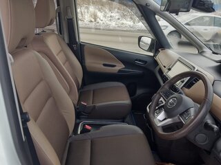 2019 Nissan Serena V (C27) Рестайлинг, белый, 2550000 рублей, вид 5