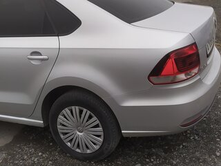 2018 Volkswagen Polo V Рестайлинг, серебристый, 1200000 рублей, вид 4