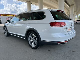 2019 Volkswagen Passat Alltrack DSG7 B8, белый, 2990000 рублей, вид 4