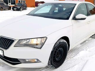 2016 Skoda Superb III, белый, 1900000 рублей, вид 4