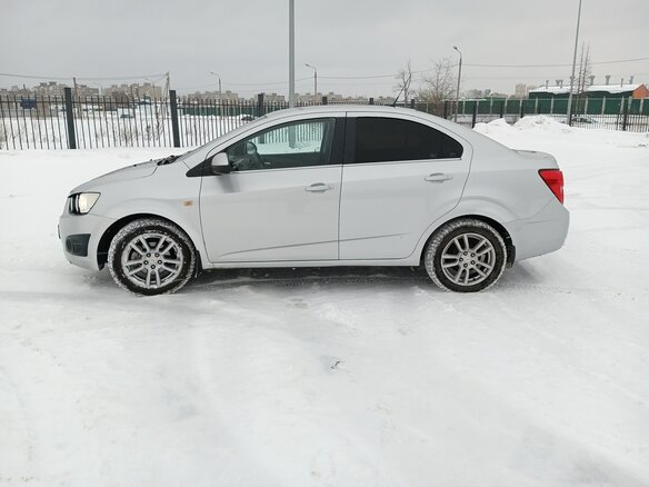 2012 Chevrolet Aveo II, серебристый, 650000 рублей - вид 5