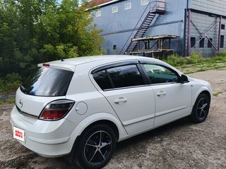 2012 Opel Astra H Рестайлинг, белый, 650000 рублей, вид 4