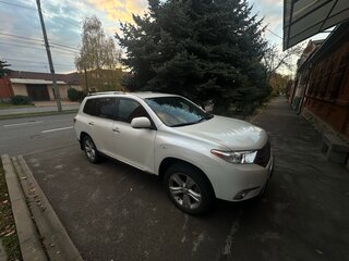 2011 Toyota Highlander II (XU40) Рестайлинг, белый, 2100000 рублей, вид 4