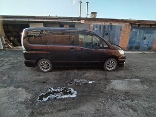 2009 Nissan Serena III (C25), фиолетовый, 950000 рублей, вид 3