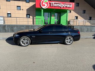 2013 BMW 5 серии 528i xDrive VI (F10/F11/F07) Рестайлинг, чёрный, 2350000 рублей, вид 3