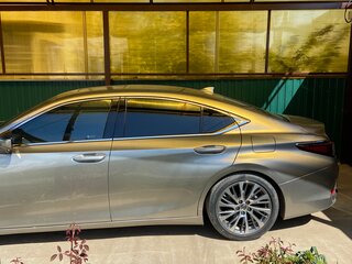 2019 Lexus ES 250 VII, серый, 4000000 рублей, вид 4