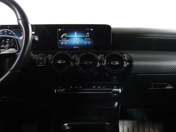 2019 Mercedes-Benz A-Класс 200 IV (W177), чёрный, 1820000 рублей - вид 13