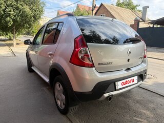 2013 Renault Sandero Stepway I, серый, 730000 рублей, вид 4