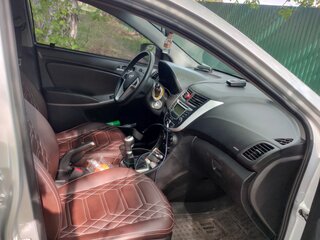2015 Hyundai Solaris I Рестайлинг, серебристый, 1200000 рублей, вид 5