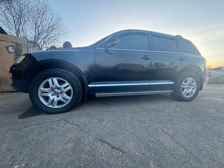2006 Volkswagen Touareg I, чёрный, 1100000 рублей, вид 3