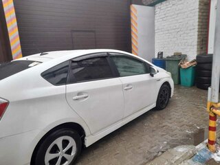 2014 Toyota Prius III Рестайлинг (XW30), белый, 1530000 рублей, вид 2