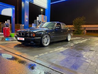 1993 BMW 5 серии 540i III (E34), чёрный, 2800000 рублей, вид 3