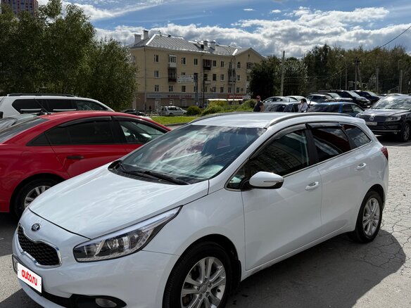 2014 Kia Ceed II, белый, 1200000 рублей