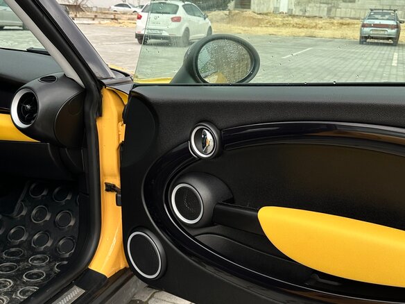 2008 Mini Hatch Cooper S II (R56), жёлтый, 1100000 рублей - вид 17