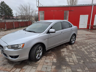 2010 Mitsubishi Lancer X, серебристый, 750000 рублей, вид 4