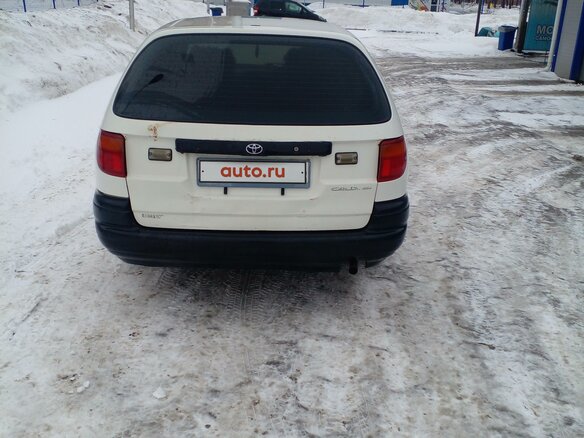 1999 Toyota Caldina I Рестайлинг, белый, 380000 рублей