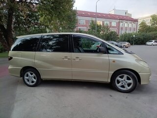 2002 Toyota Previa II (XR30, XR40), золотистый, 690000 рублей, вид 3