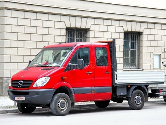 2009 Mercedes-Benz Sprinter, красный, 5000000 рублей