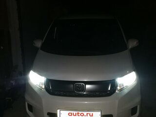 2014 Honda Freed Spike I Рестайлинг, белый, 1170000 рублей, вид 3