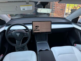 2022 Tesla Model Y Long Range I, белый, 4800000 рублей, вид 3