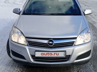 2011 Opel Astra H Рестайлинг, серебристый, 700000 рублей, вид 5