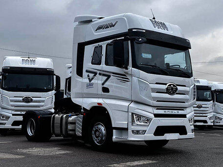 2024 FAW J7, белый, 8500000 рублей, вид 2