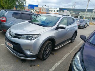 2013 Toyota RAV4 IV (XA40), серебристый, 2100000 рублей, вид 2