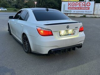 2004 BMW 5 серии 525i V (E60/E61), белый, 2450000 рублей, вид 4