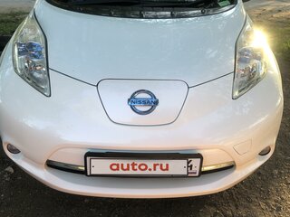 2013 Nissan Leaf I (ZE0/AZE0), белый, 1250000 рублей, вид 3