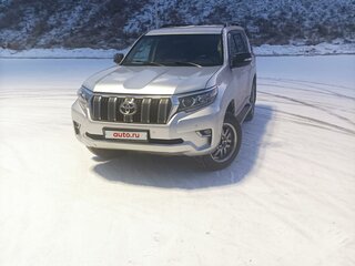 2013 Toyota Land Cruiser Prado 150 Series Рестайлинг 1, серебристый, 2950000 рублей, вид 2