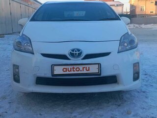 2011 Toyota Prius III (XW30), белый, 900000 рублей, вид 5