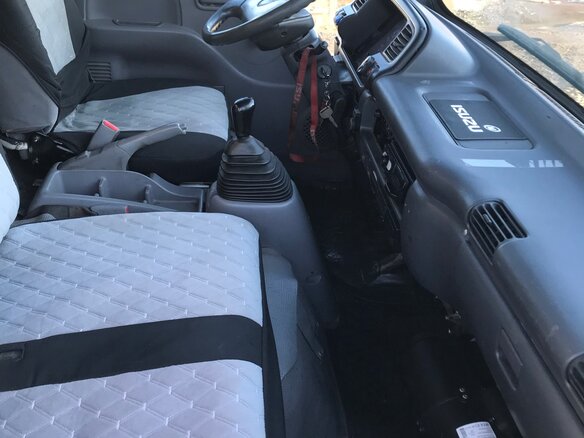 2011 Isuzu Elf (N-series), белый, 1450000 рублей - вид 5