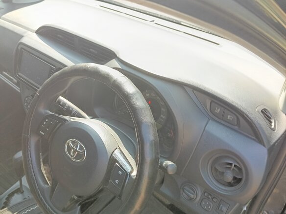 2018 Toyota Vitz III (XP130) Рестайлинг, серый, 980000 рублей - вид 15