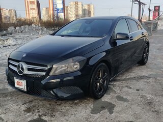 2013 Mercedes-Benz A-Класс 180 III (W176), чёрный, 1450000 рублей, вид 1