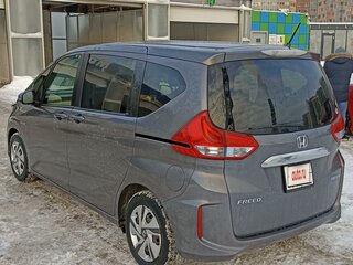 2016 Honda Freed II, серый, 1450000 рублей, вид 4