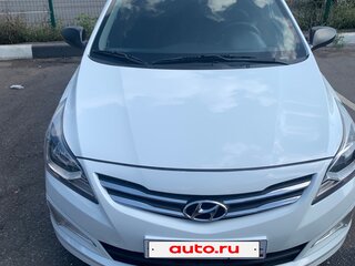 2014 Hyundai Solaris I Рестайлинг, белый, 900000 рублей, вид 1