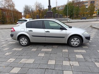 2007 Renault Megane II Рестайлинг, серебристый, 490000 рублей, вид 3