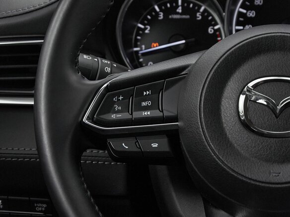 2020 Mazda 6 III (GJ) Рестайлинг 2, чёрный, 3888888 рублей - вид 5