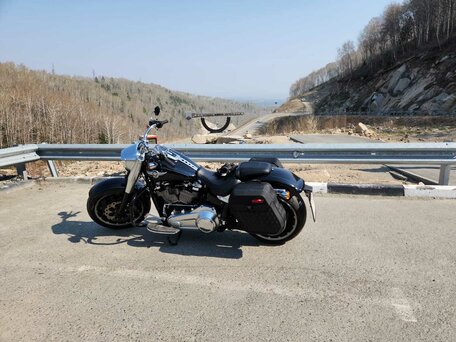 2019 Harley-Davidson Fat Boy, чёрный, 2000000 рублей, вид 5