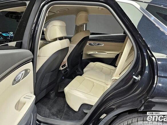2022 Genesis GV70 I, чёрный, 7539386 рублей - вид 8