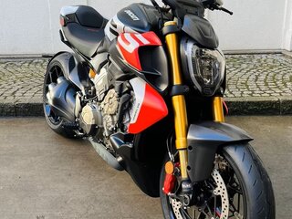 2026 Ducati Diavel V4, красный, 4680000 рублей, вид 2