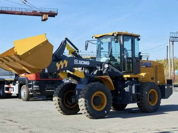 2023 XCMG LW330RU, жёлтый, 3900000 рублей - вид 3