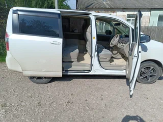 2007 Toyota Noah II (R70), белый, 1300000 рублей, вид 5