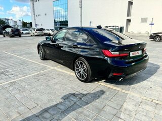 2019 BMW 3 серии 330i xDrive VII (G2x), чёрный, 3066482 рублей, вид 5