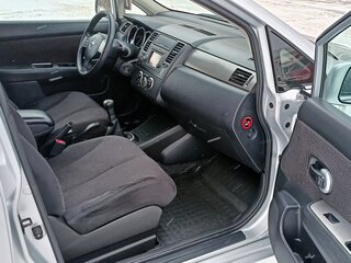 2013 Nissan Tiida I Рестайлинг, серебристый, 750000 рублей, вид 5