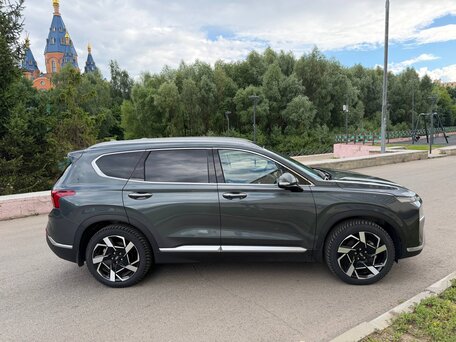 2023 Hyundai Santa Fe IV Рестайлинг, серый, 3990000 рублей, вид 5