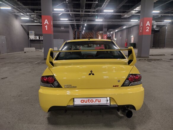 2001 Mitsubishi Lancer Evolution VII, жёлтый, 4000000 рублей - вид 12