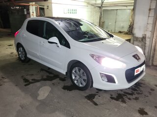 2013 Peugeot 308 I Рестайлинг, белый, 750000 рублей, вид 2