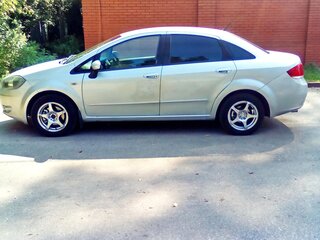 2011 Fiat Linea, серый, 380000 рублей, вид 4