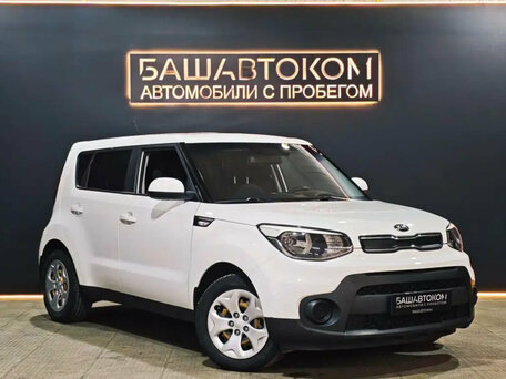 2017 Kia Soul II Рестайлинг, белый, 1390000 рублей, вид 3